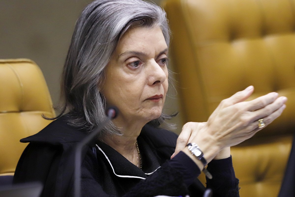 Cármen Lúcia mantém quebra de sigilo de assessora especial da Presidência da República