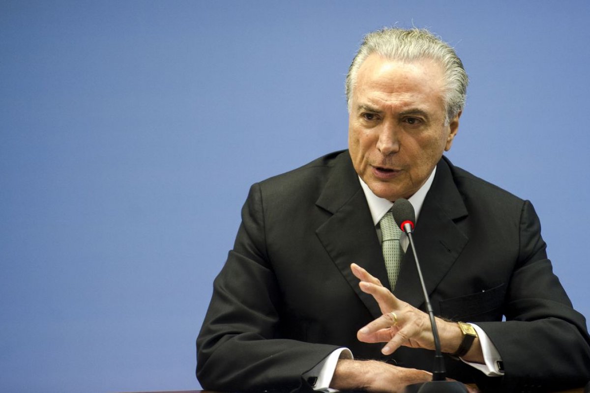 Temer confirma ter feito esboço de carta divulgada por Bolsonaro: "ele fez uma observação só"