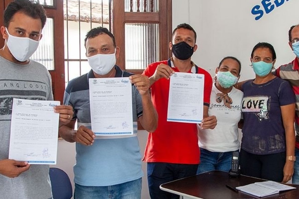 Prefeito de Cardeal da Silva protocola projeto para autorizar repasse de 60% das verbas dos precatórios do FUNDEF aos professores