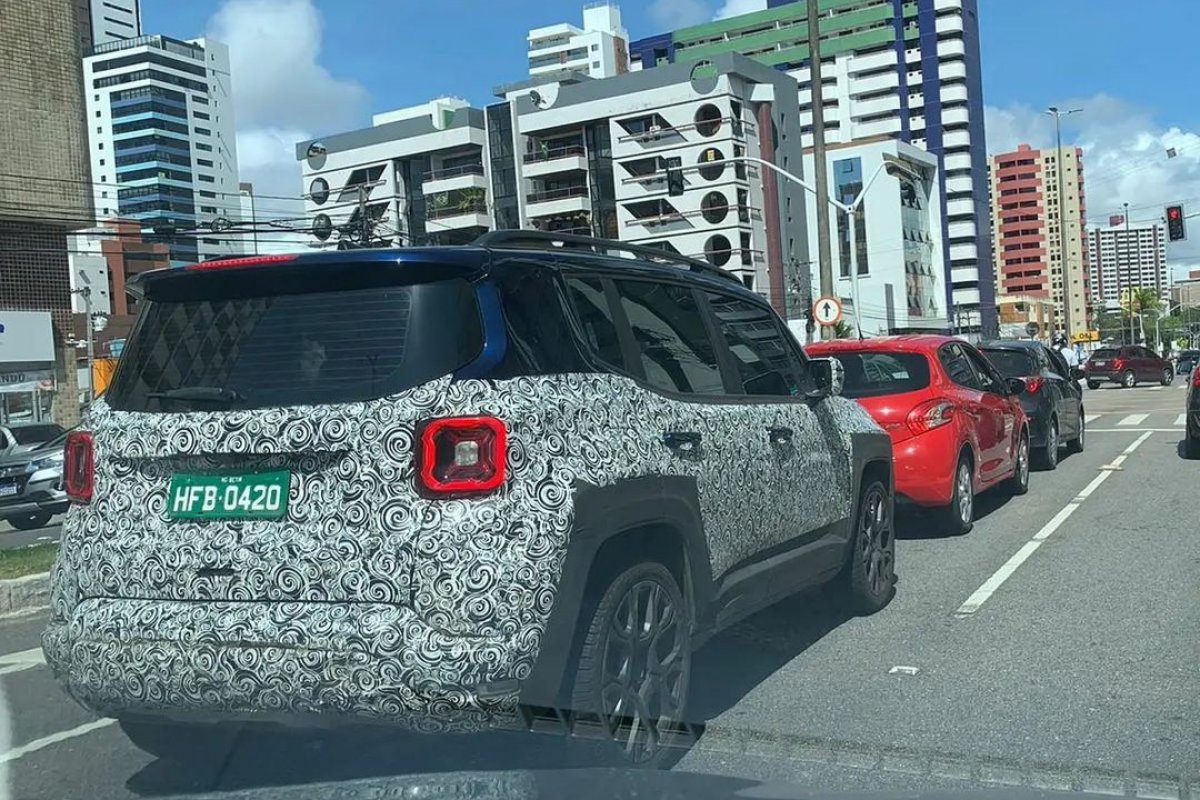 Novo Jeep Renegade turbo 1.3 já roda em testes na Paraíba