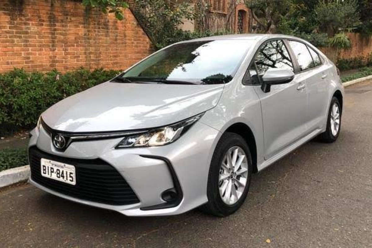 Corolla fica mais caro de novo e já parte de R$ 130 mil 