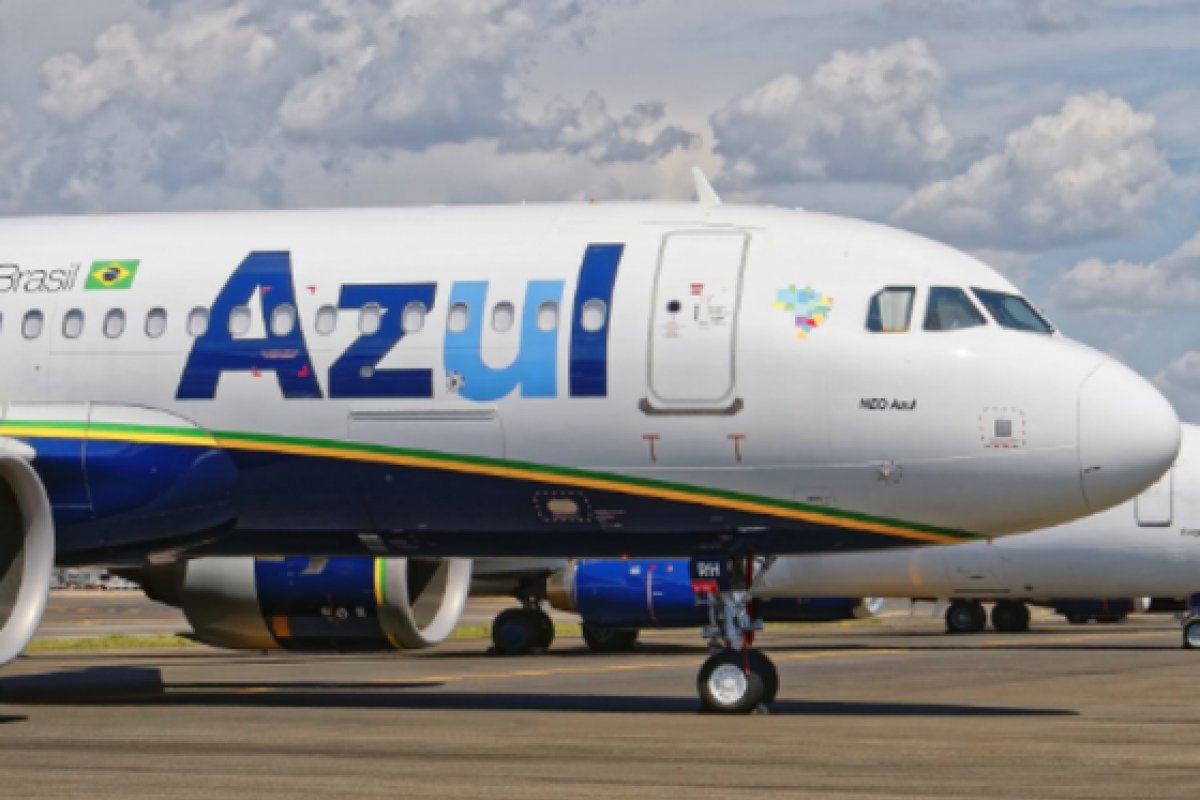Empresa aérea Azul é condenada por se negar a receber documento autenticado digitalmente