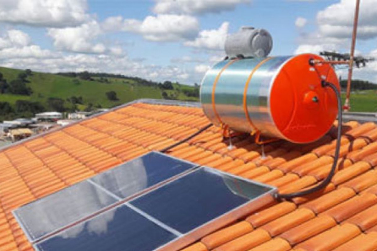 Alta na conta de luz aumenta procura por aquecedores solares de água