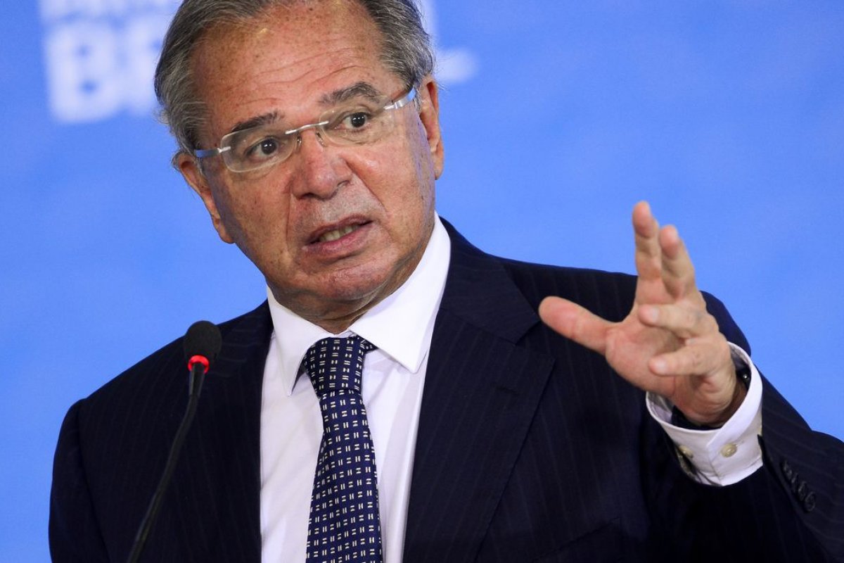 Paulo Guedes admite que Brasil ‘vive o pior momento da inflação’
