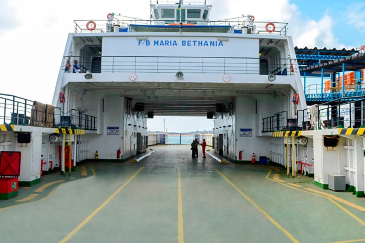 Passageiro morre após saltar de embarcação do Ferry Boat nesta segunda (23)