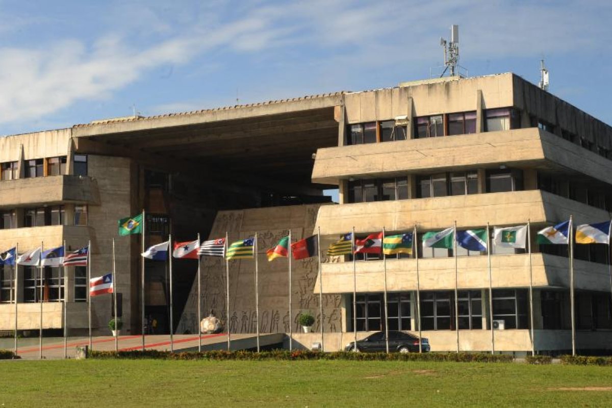 AL-BA: deputado apresenta PEC para alteração no Pacto Federativo