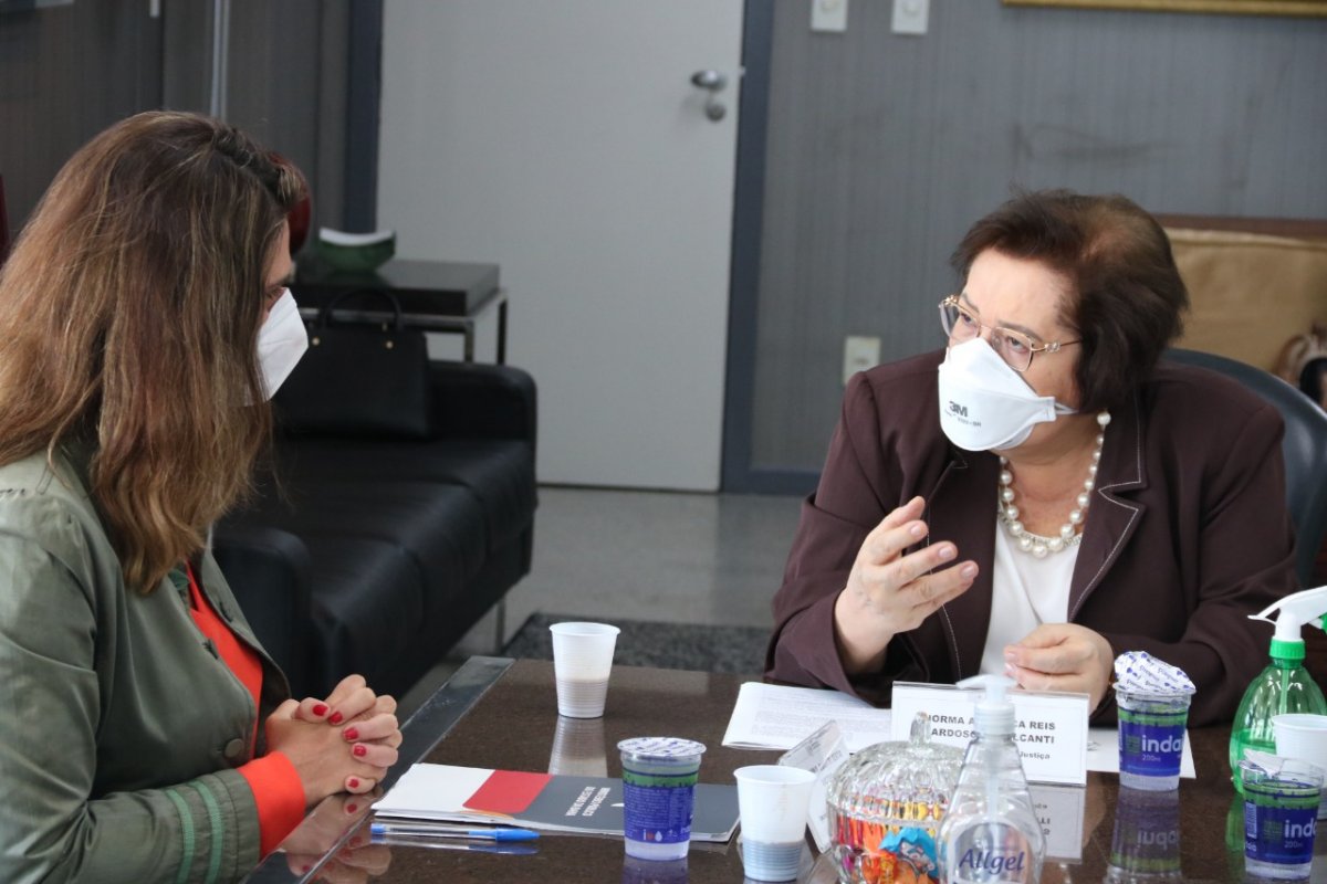 Termo de cooperação para combater crimes tributários em Salvador é assinado por MP e prefeitura