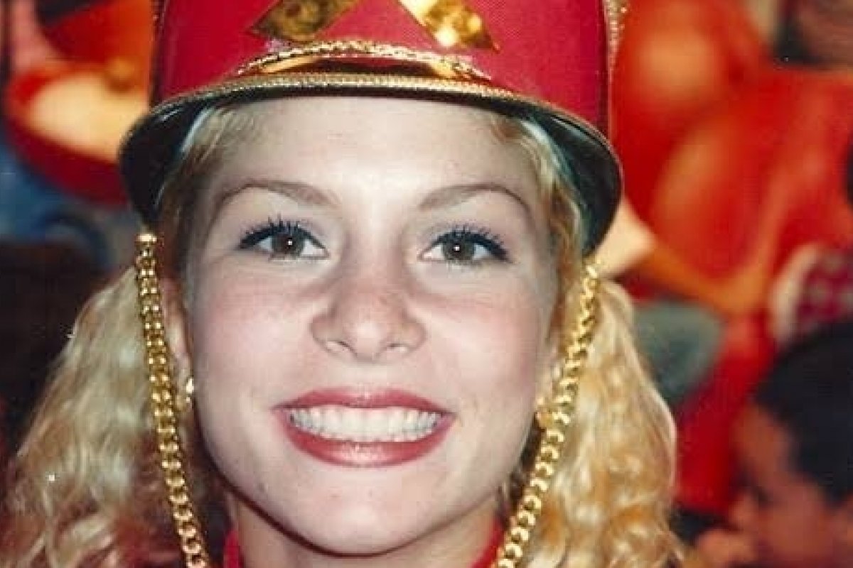 Ex-Paquita da Xuxa fala sobre luta contra o alcoolismo: “Tenho recaídas”