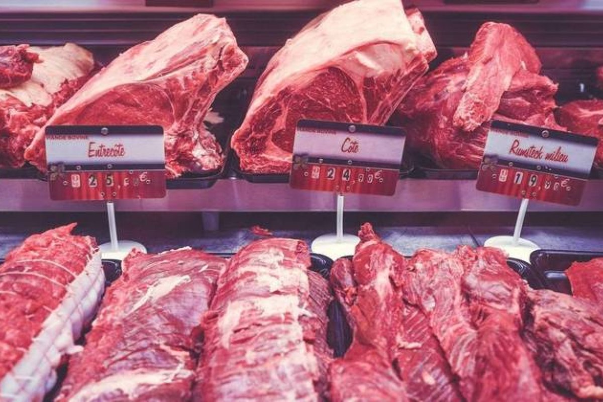 Apesar de vetos da China, exportação de carne bovina cresce no país