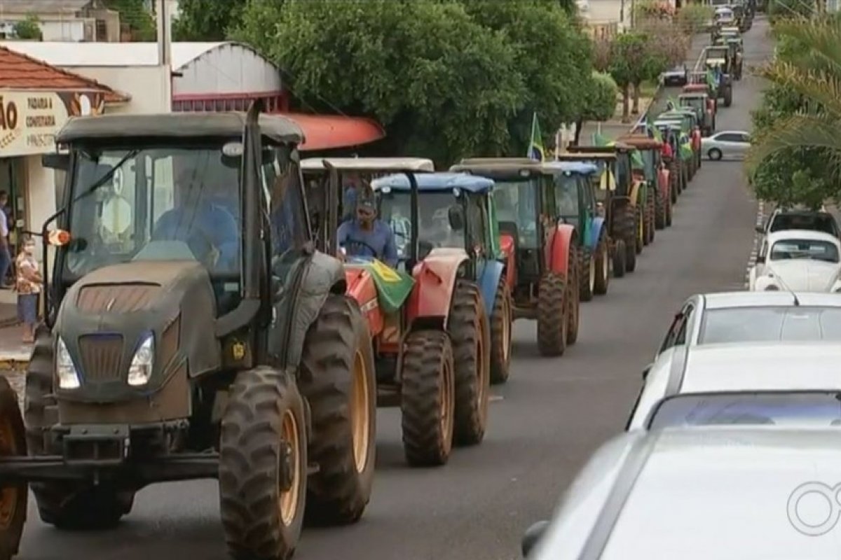 Após CGU apontar sobre preço, governo suspende contratos do ‘tratoraço’