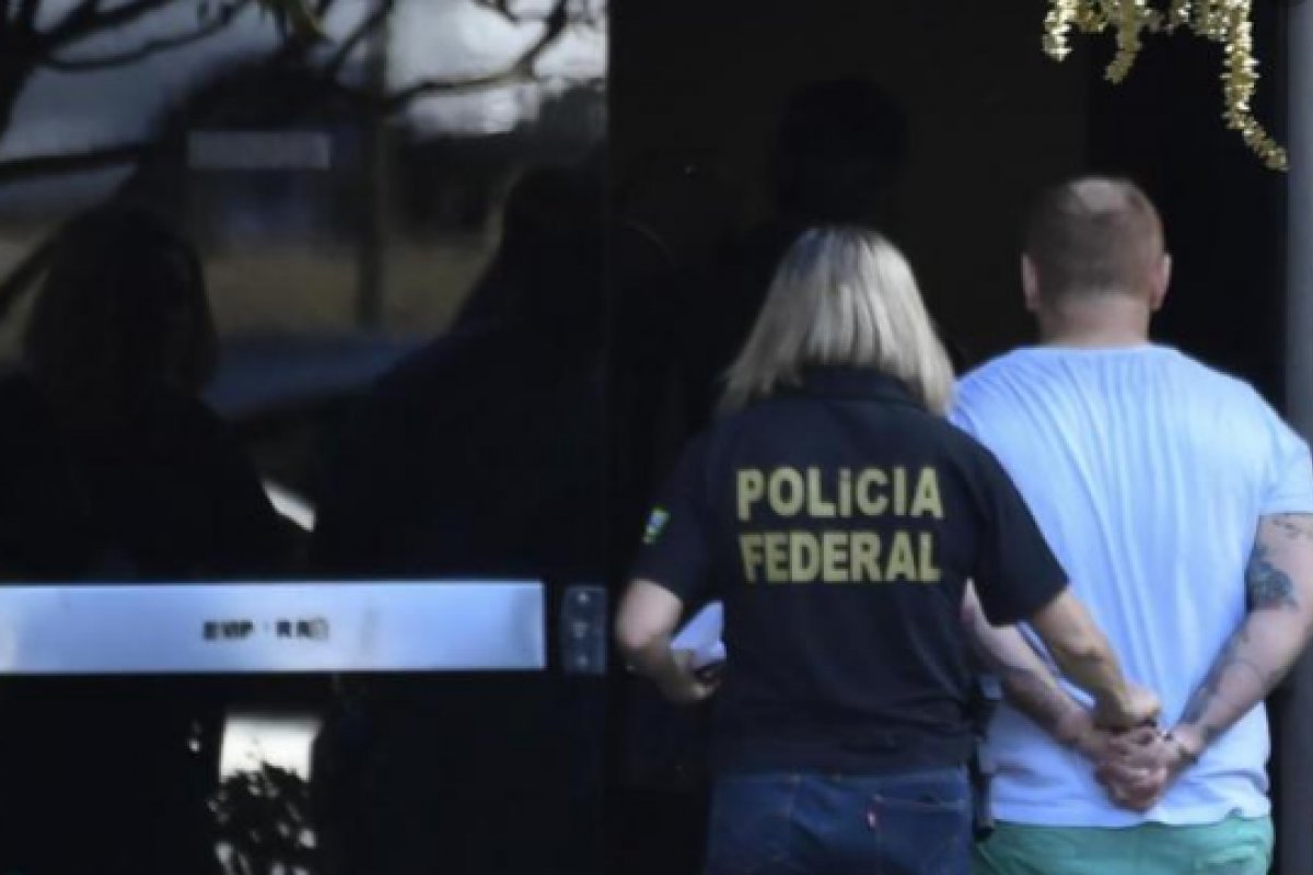 Hacker tentou se passar por Paulo Guedes e Joice Hassellmann, aponta PF