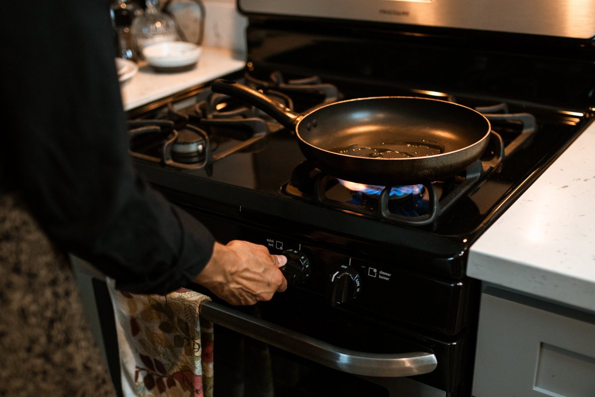Projeto propõe bancar 50% do preço do gás de cozinha para famílias de baixa renda