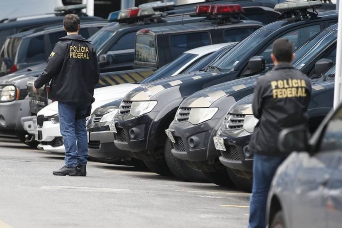 Com aval do Palácio, policiais federais pressionam relator da reforma administrativa por volta da aposentadoria integral