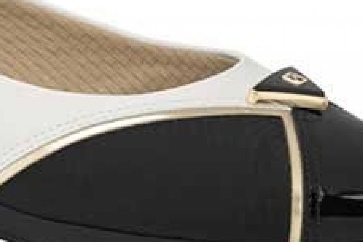 Marca de calçados lança linha para quem possui joanete