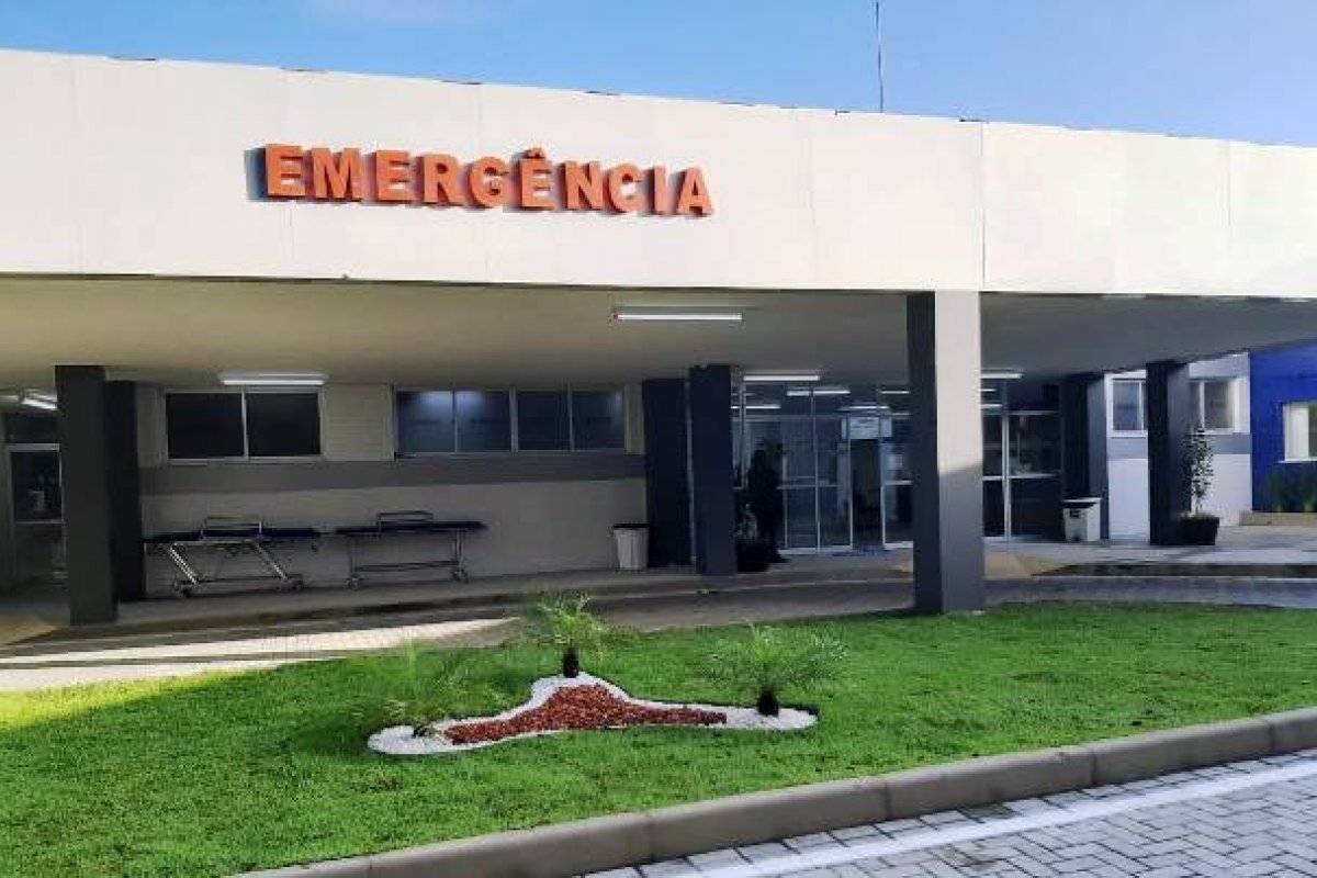 Jovem baleado durante assalto morre no Hospital Clériston Andrade, em Feira de Santana