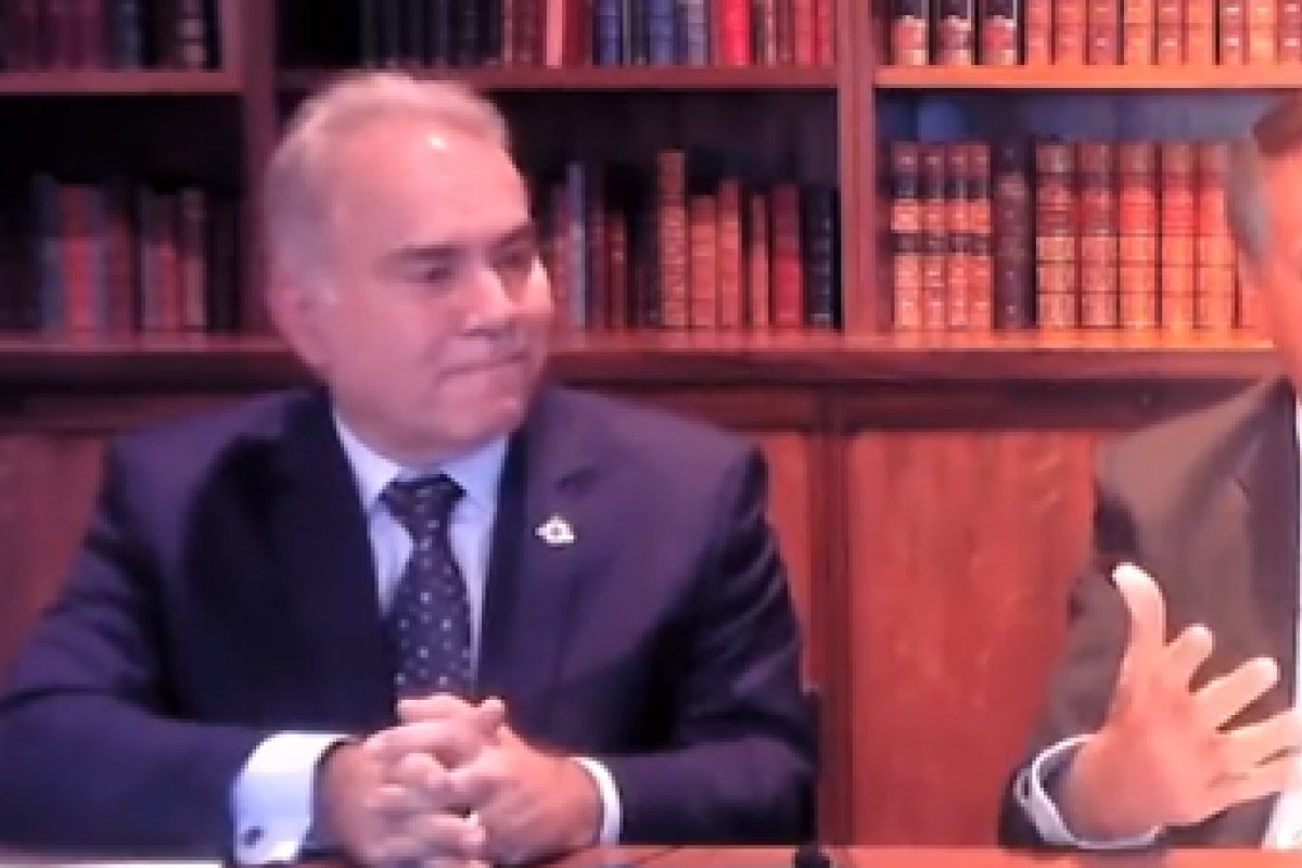 Bolsonaro é contrariado por Queiroga após questionar eficácia da CoronaVac