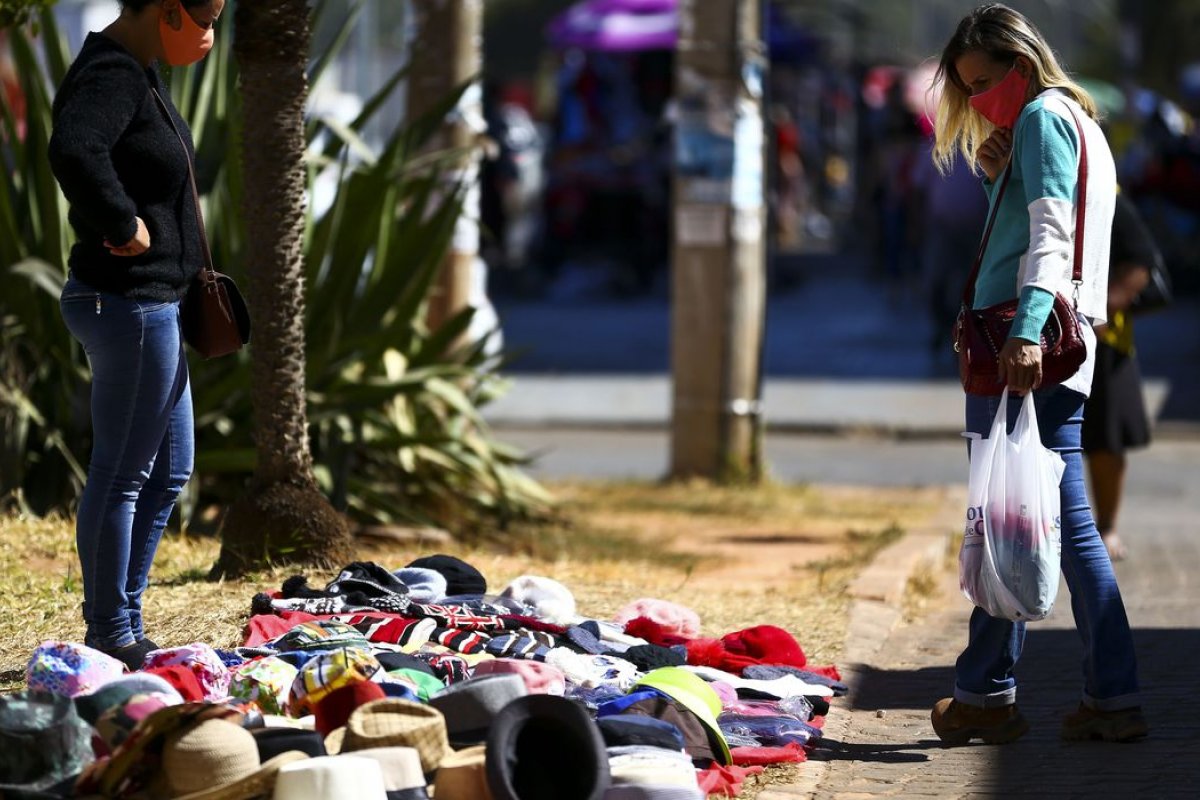 Trabalhadores por conta própria tiveram crescimento de 19,5% na renda efetiva no segundo trimestre de 2021