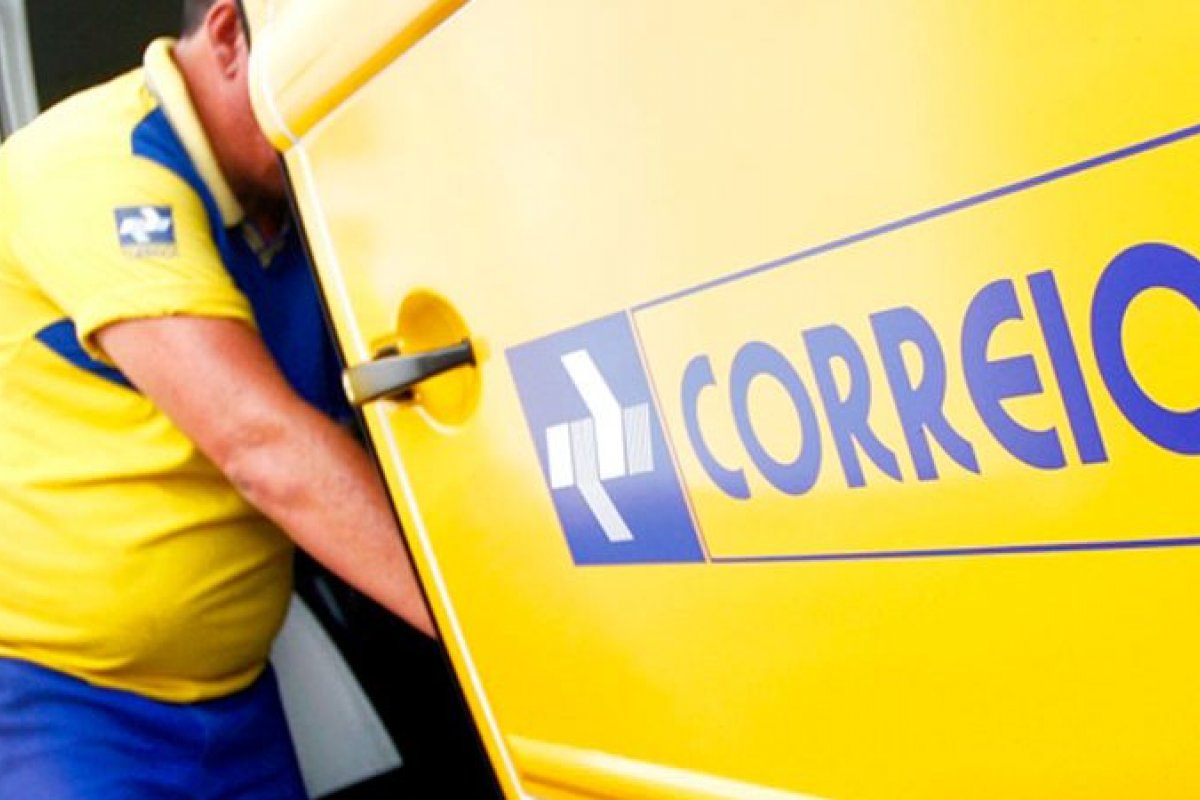 Correios: 61 mil itens que não puderam ser entregues aos destinatários serão leiloados