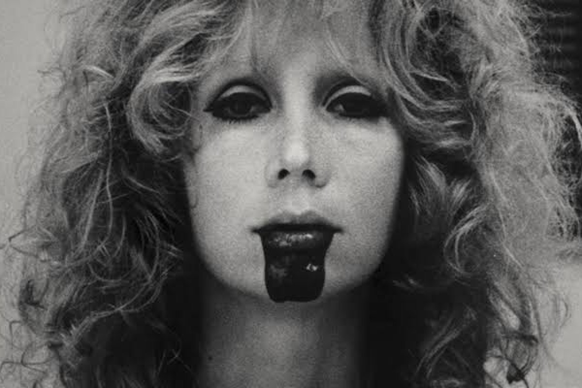 Atriz baiana que foi musa do cinema novo e do cinema marginal, Helena Ignez, ganha análise estética de sua trajetória artística pelas Edições Sesc SP