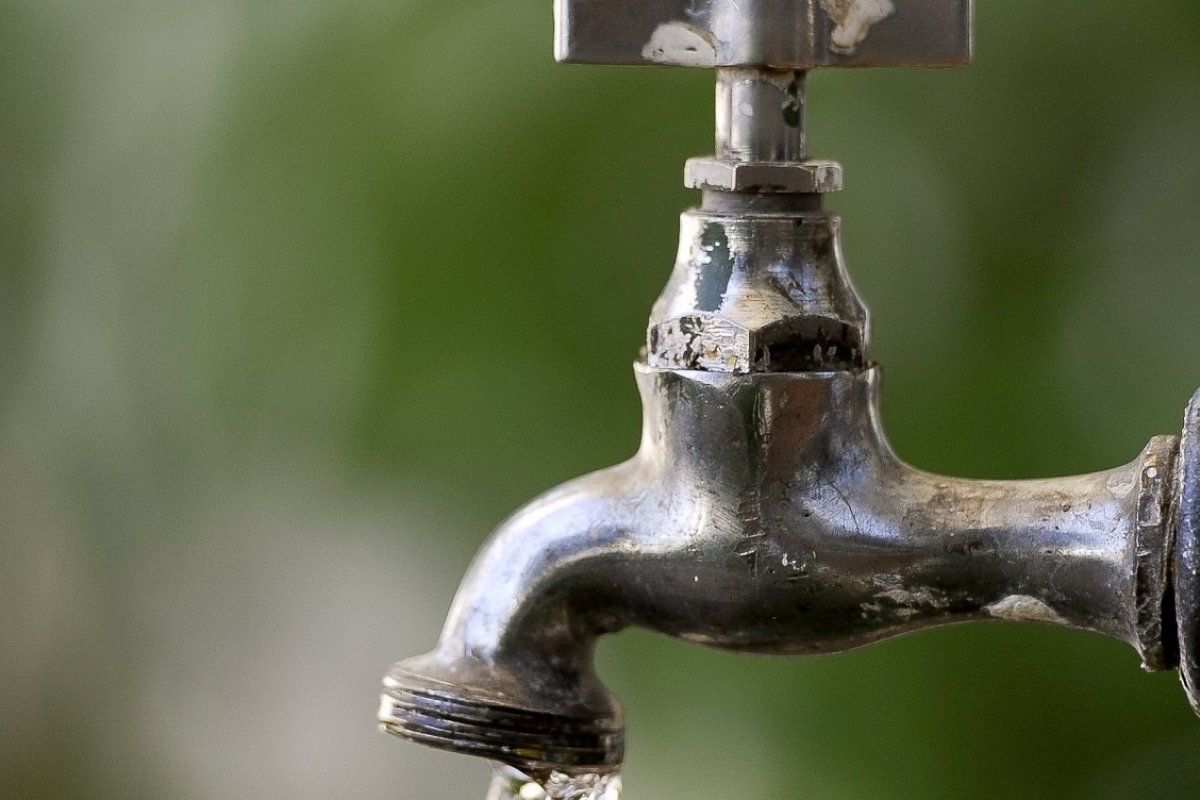 Embasa irá suspender fornecimento de água em bairros de Salvador; veja locais