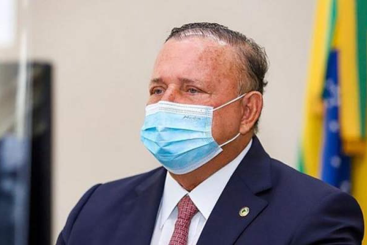 AL-BA: Presidente vai discutir com jurídico e Mesa Diretora presença de deputada não vacinada