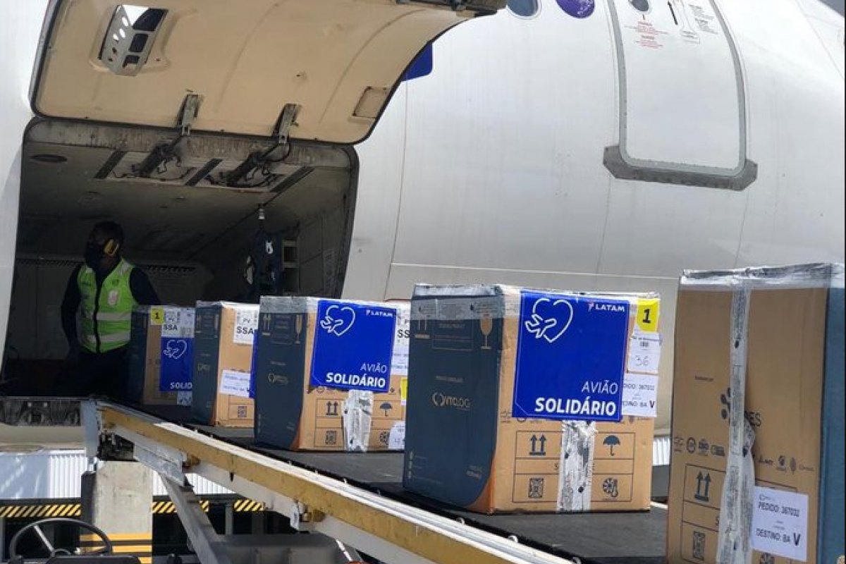 Governo Federal entrega 456.300 doses de vacinas contra a Covid-19 à Bahia