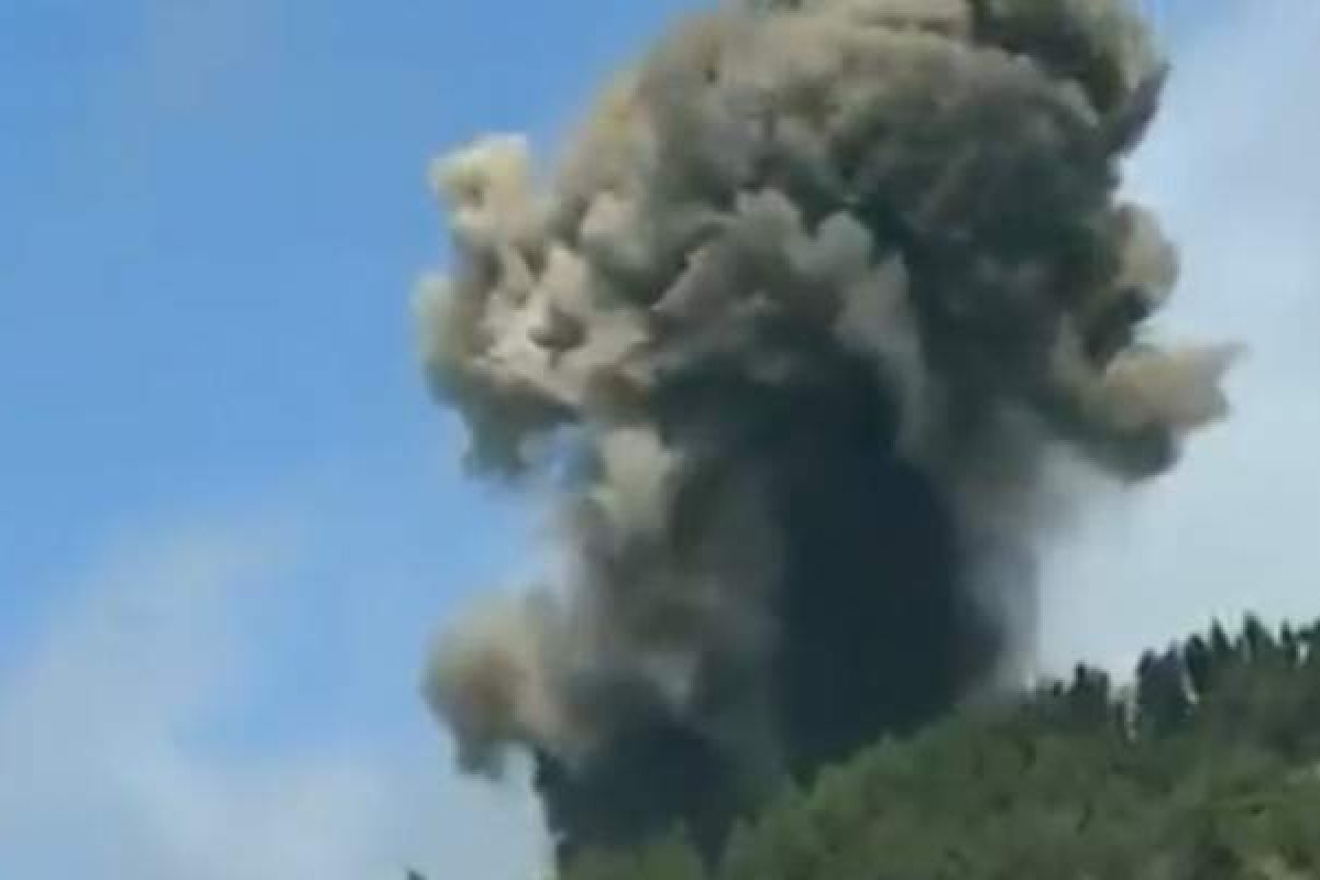 Vídeo: Vulcão que deixou a Bahia em alerta sobre possível tsunami entra em erupção nas Ilhas Canárias