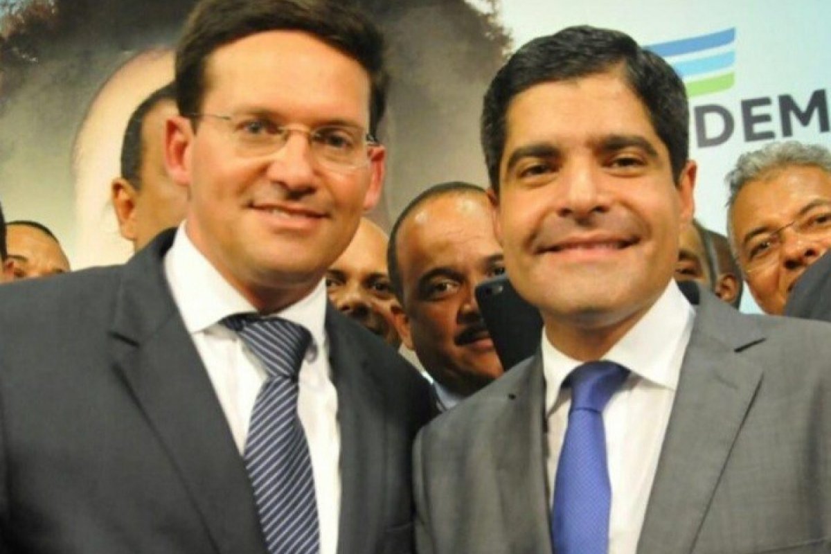 Deputado diz que ACM Neto pediu que se afastasse de Roma