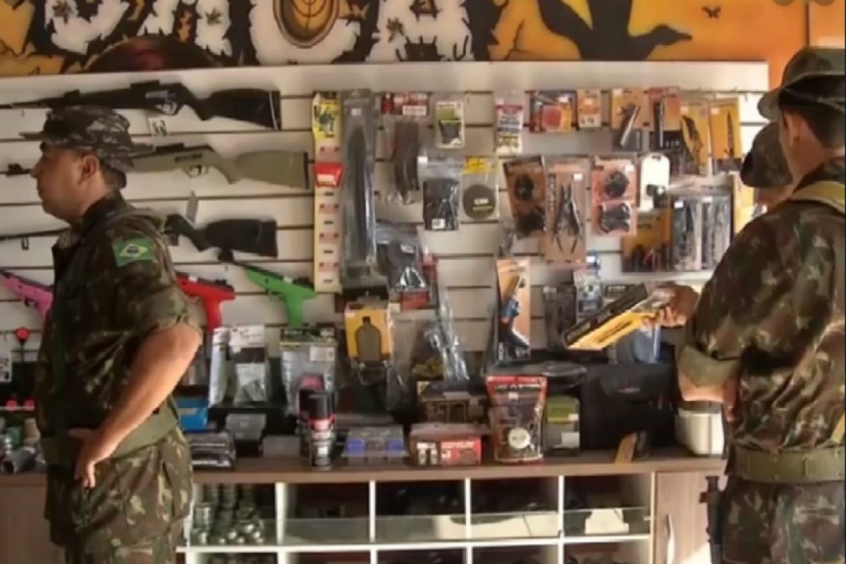 Empresas que trabalham no comércio de armas e munições serão fiscalizadas na Bahia e em Sergipe