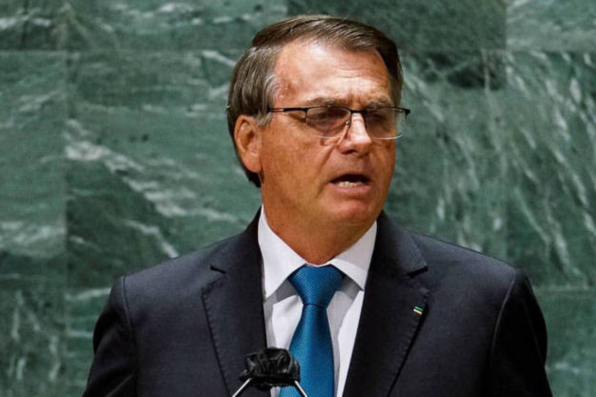 Bolsonaro desembarca em Brasília após discursar na ONU