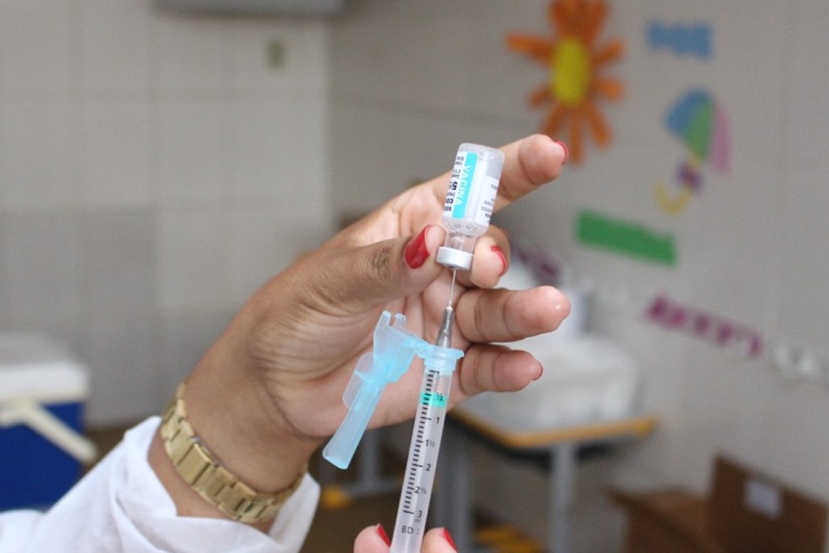Urgente: Ministério da Saúde volta a liberar vacinação de adolescentes contra a Covid-19