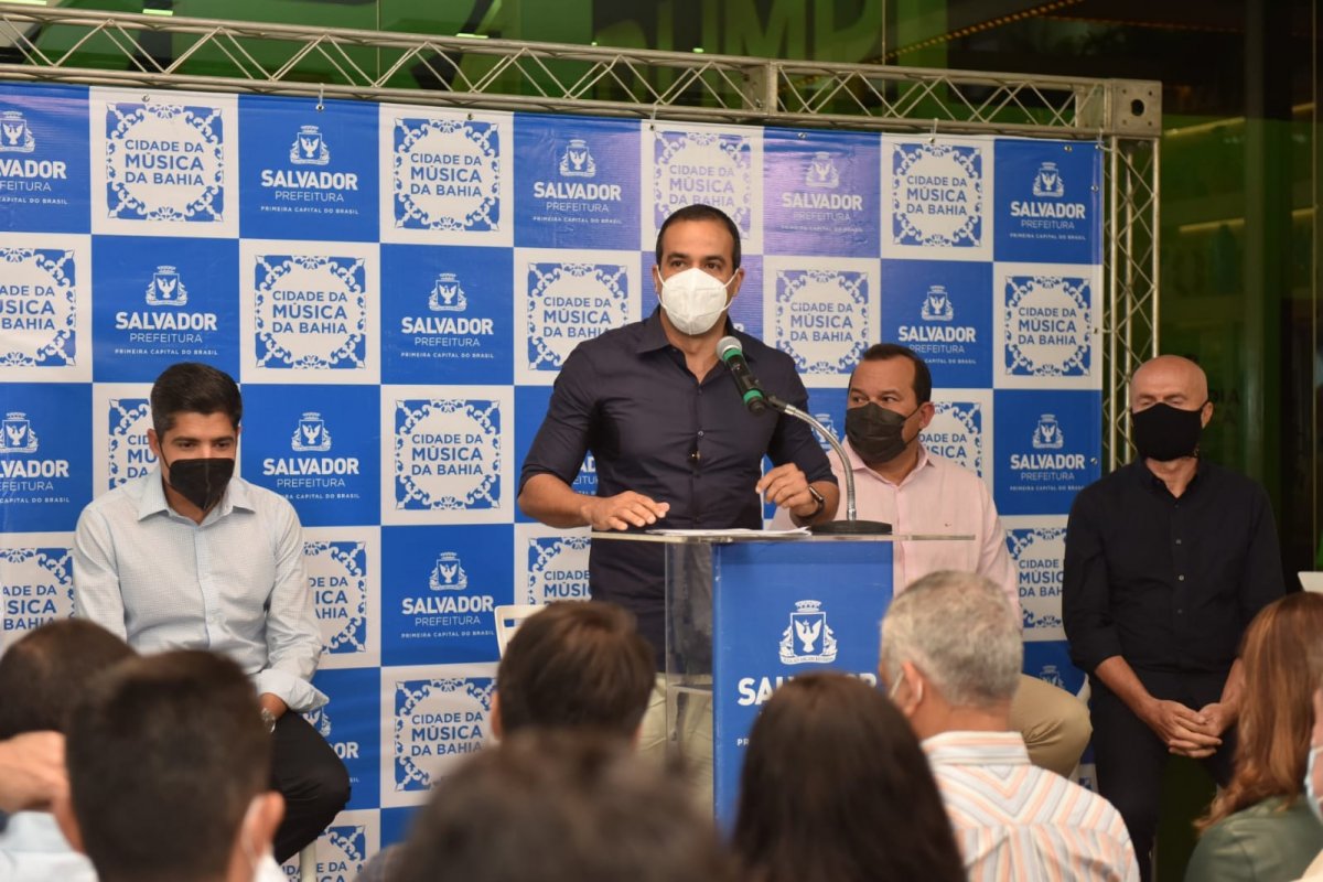 Bruno Reis confirma retorno das aulas municipais para próxima segunda-feira (27)