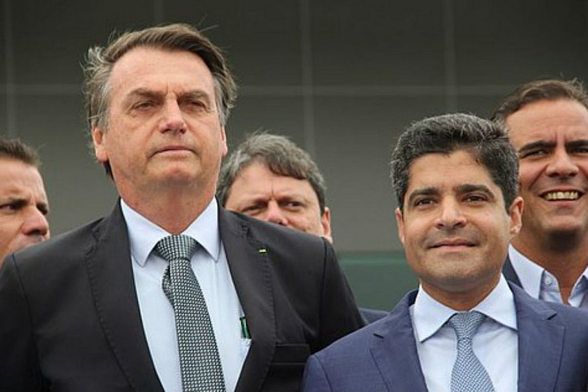 "Bruno precisa manter o diálogo institucional com Bolsonaro", diz Neto