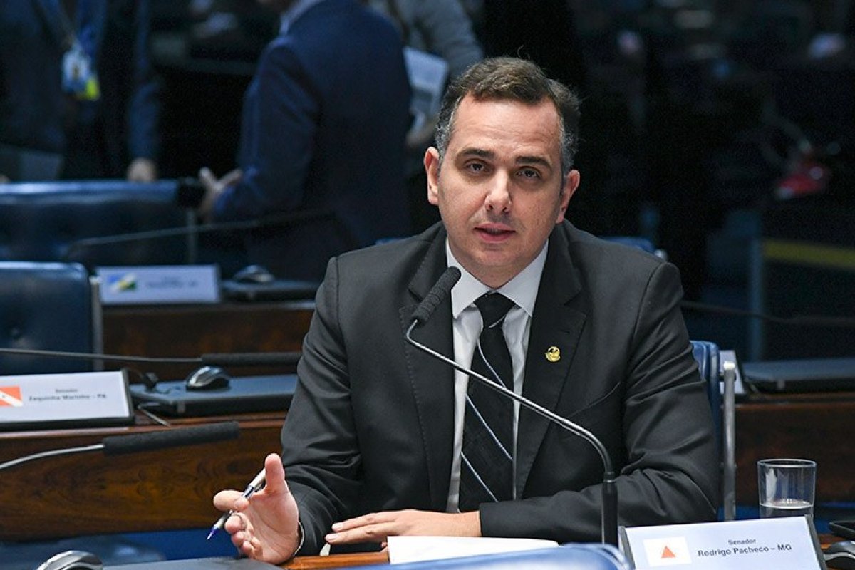 Pacheco cobra sabatina de Mendonça para o STF à Alcolumbre