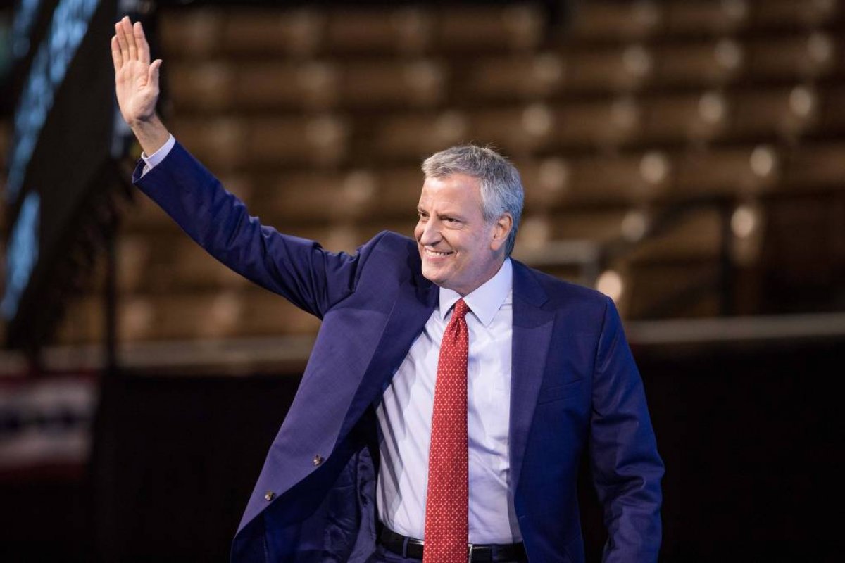 “Não seja um Jair Bolsonaro", diz prefeito de NY ao incentivar vacinação contra a Covid-19