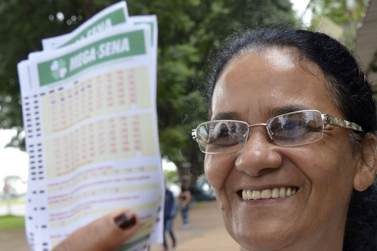 Mega-sena acumulada pode pagar R$ 7 mi neste sábado