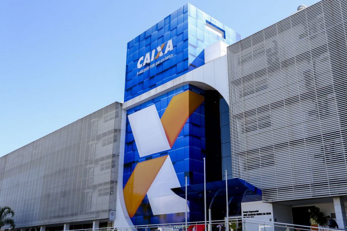 Caixa paga auxílio emergencial a nascidos em junho neste domingo