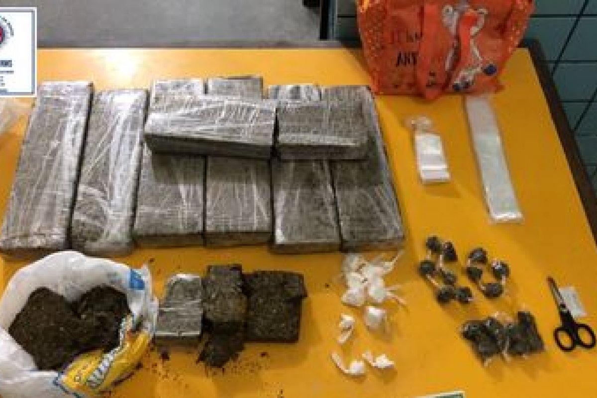 Polícia prende homem com sete quilos de maconha, em Lauro de Freitas