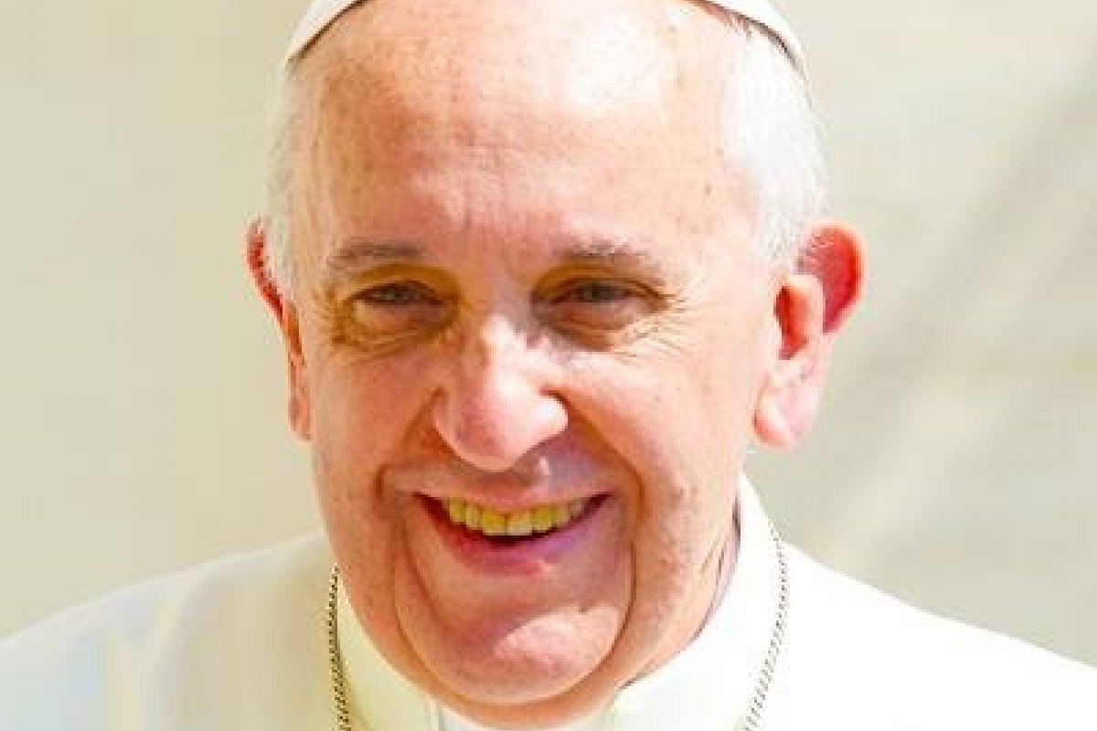 Papa pede que mundo ‘não feche portas’ para migrantes e refugiados