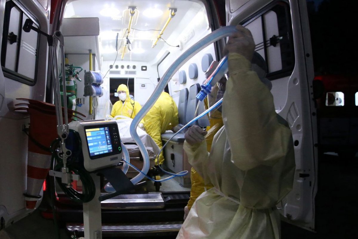 Homem é atingido por golpes de faca, após se negar a entregar celular em Luis Eduardo Magalhães