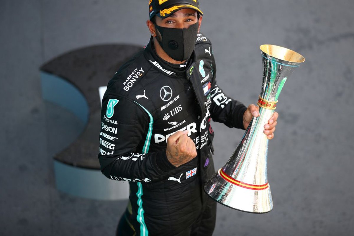 'É um sonho para todos, um objetivo', diz Hamilton sobre ir à Ferrari