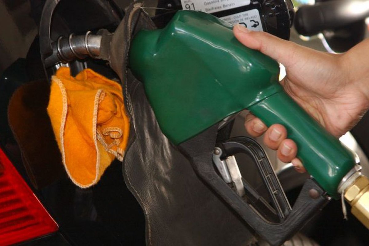 Petrobras anuncia alta de 8,89% no preço do diesel