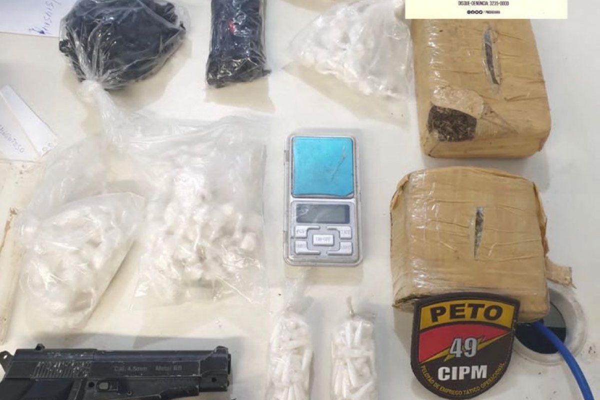 Trio é capturado com 900 porções de cocaína em SSA