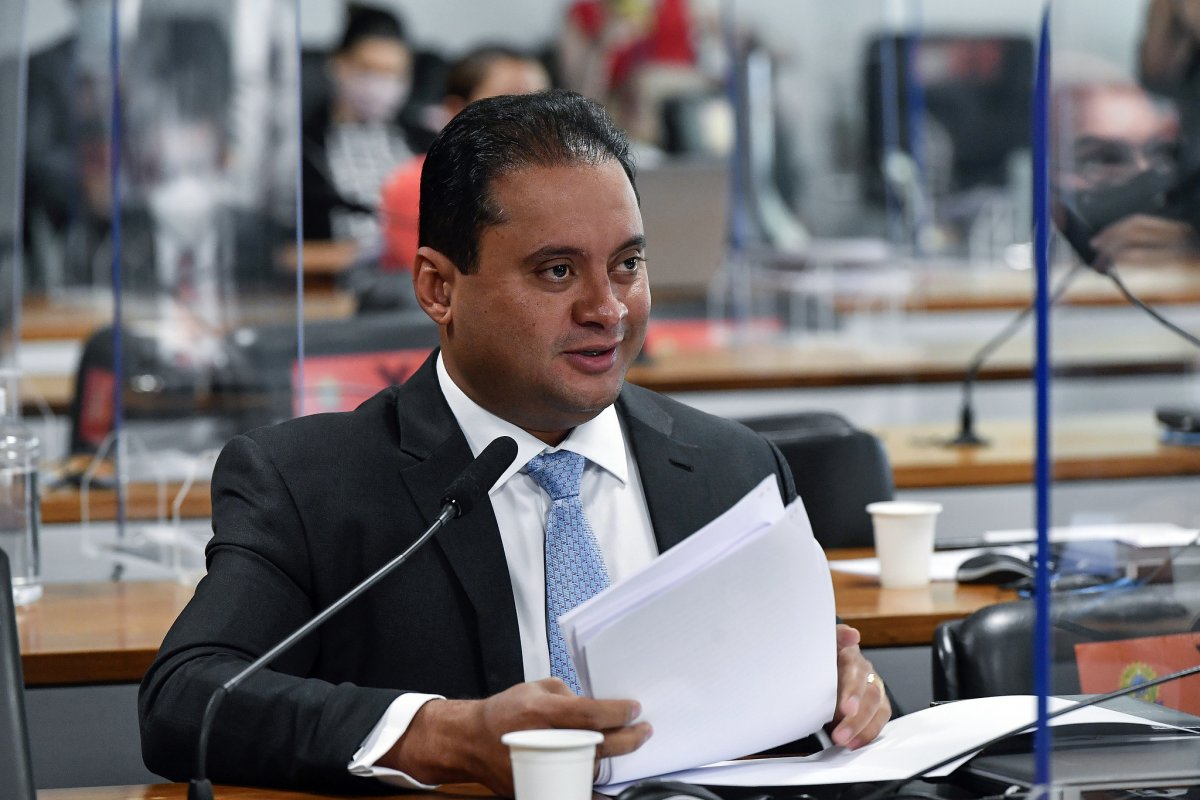 CCJ do Senado aprova projeto que fragiliza punição do dolo na lei da improbidade