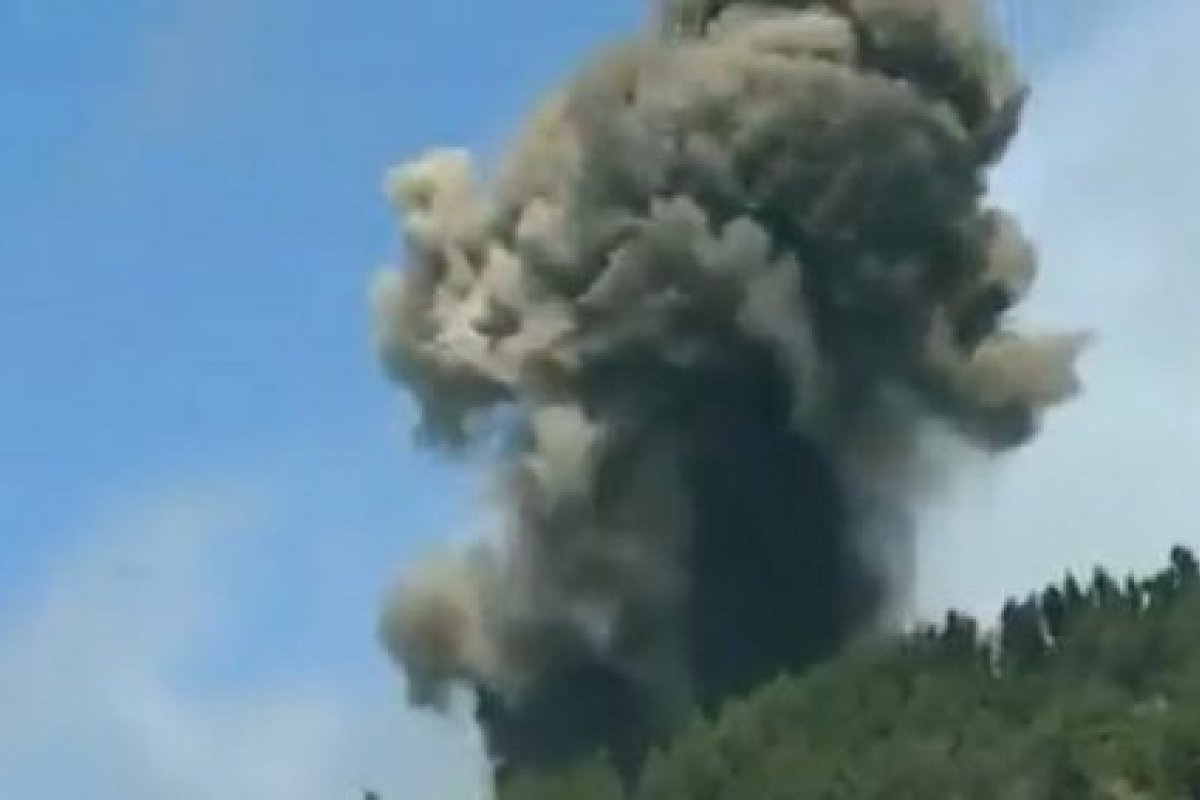 Lava do vulcão Cumbre Vieja chega ao oceano após onze dias da erupção