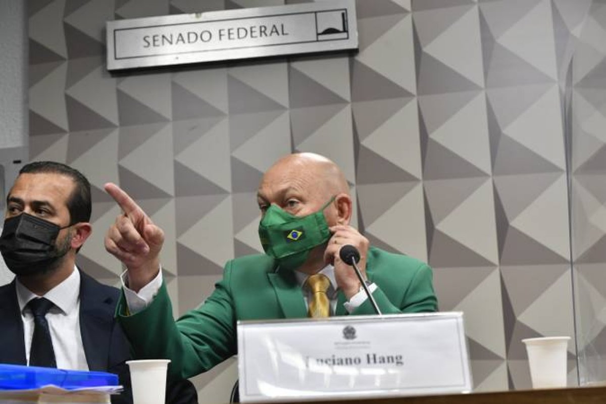 Luciano Hang afirma que não patrocinou site de Allan dos Santos