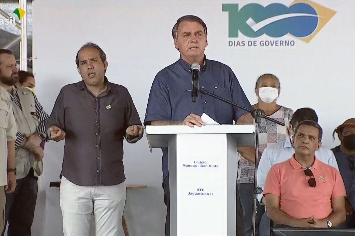 Bolsonaro diz que Lula adotaria 'modelo de economia da China' se eleito presidente