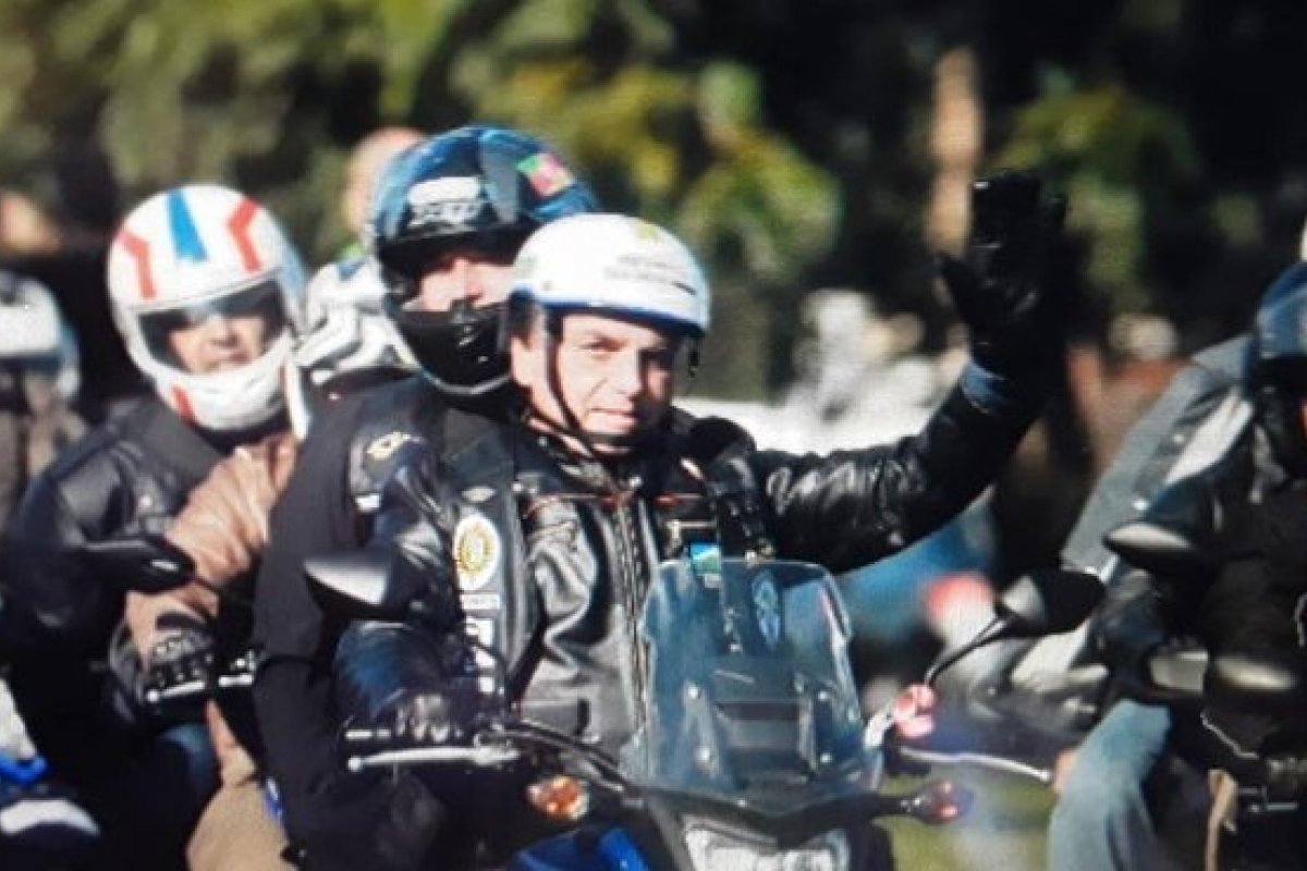 TCU suspende julgamento sobre gastos do governo com motociatas de Bolsonaro