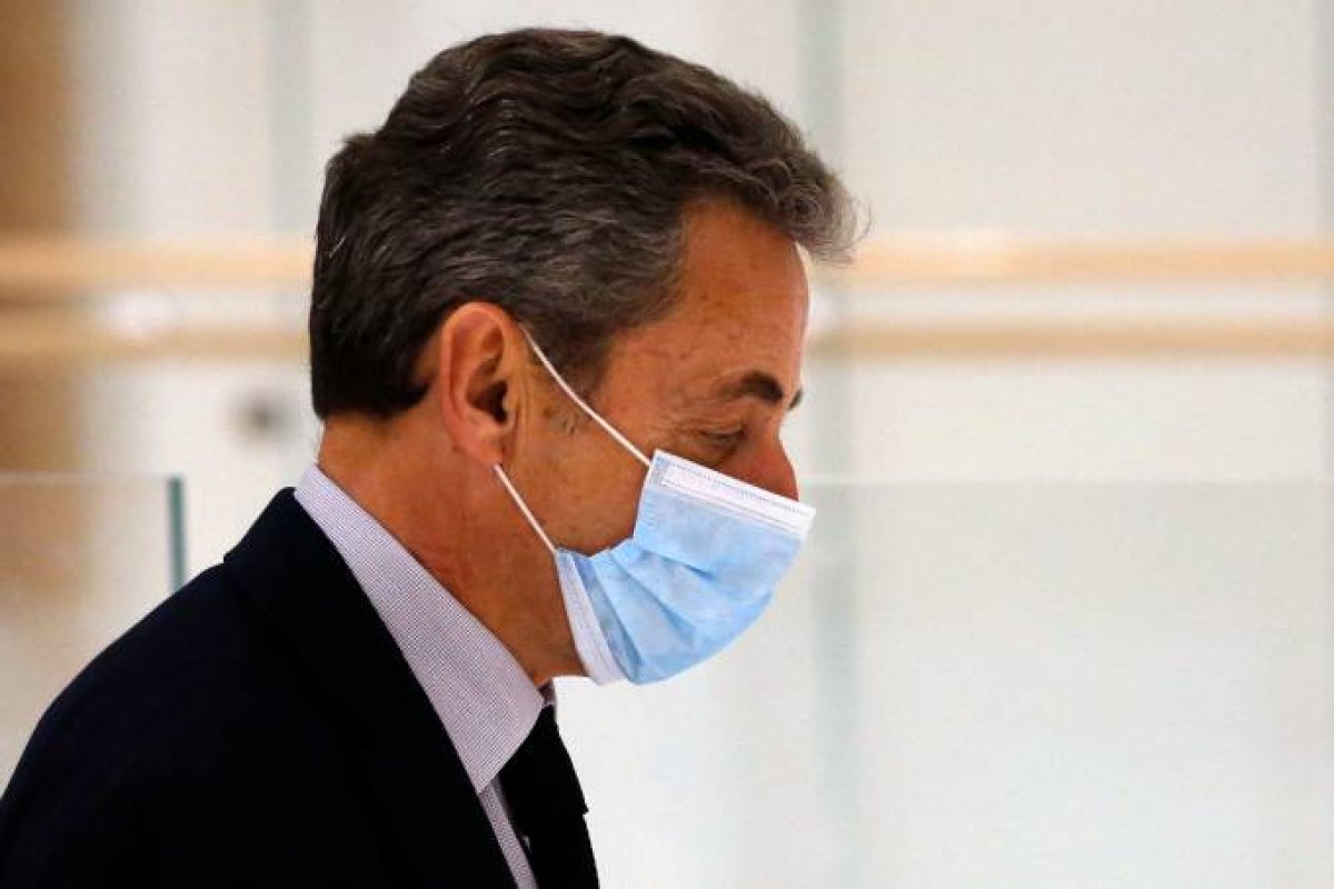 Justiça da França condena Nicolas Sarkozy por financiamento ilegal de campanha