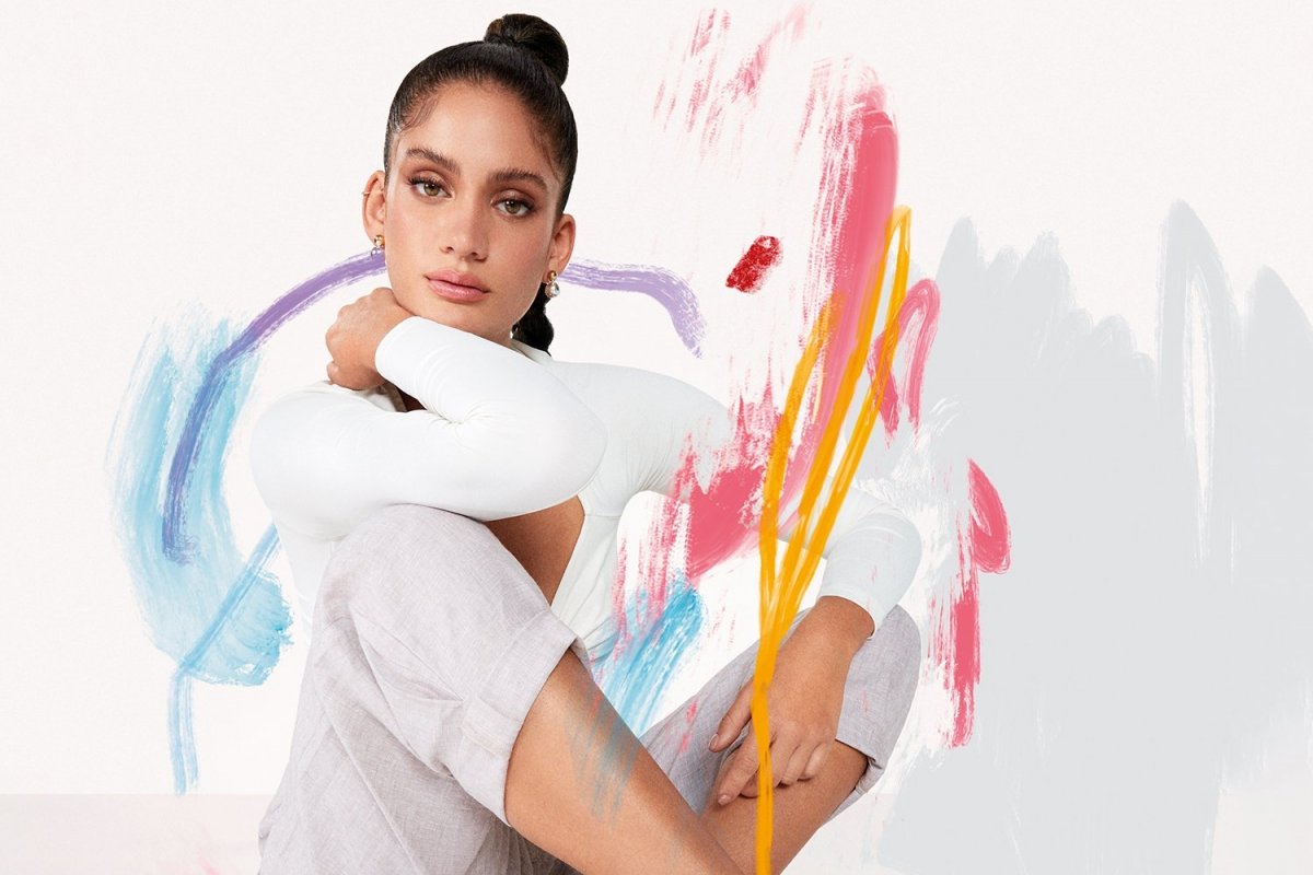 Bebecê apresenta tênis com intervenção do artista Juan Bertoni